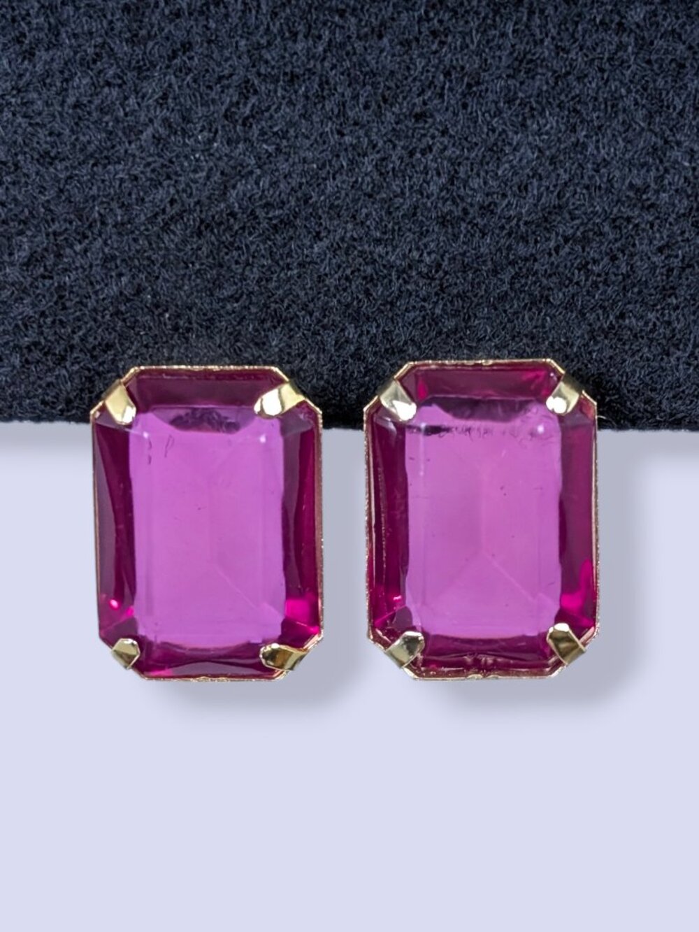 Vintage 80s Fuchsia Acrylic Chunky Earrings